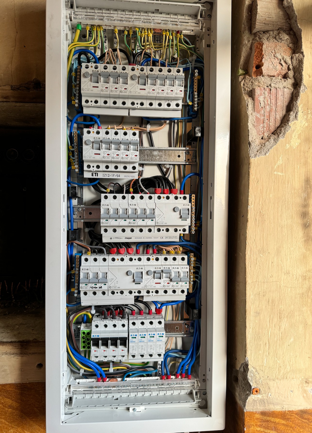 Kompletne instalacje elektryczne