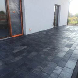 Układanie kostki brukowej Racot 4