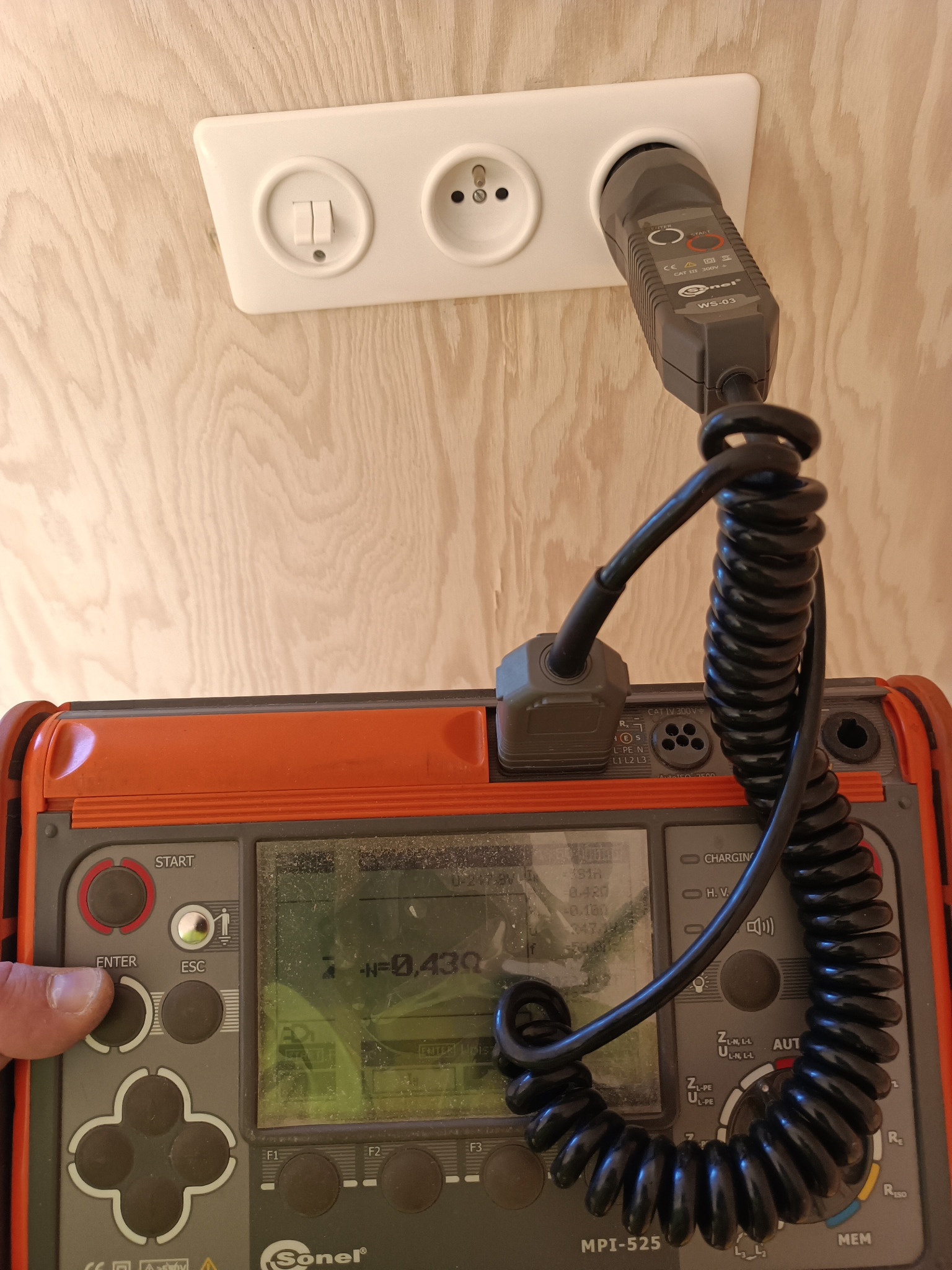 Pomiary odbiorcze instalacji elektrycznej.