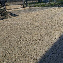 Usługi Brukarskie - Stanisław Ciejek - Przed domem Mogilno