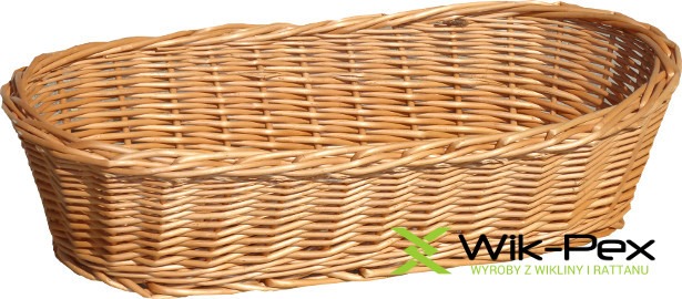 Owalny, wiklinowy koszyk z jasnego rattanu, widoczny z przodu na białym tle, z zielonym logo producenta w prawym dolnym rogu.