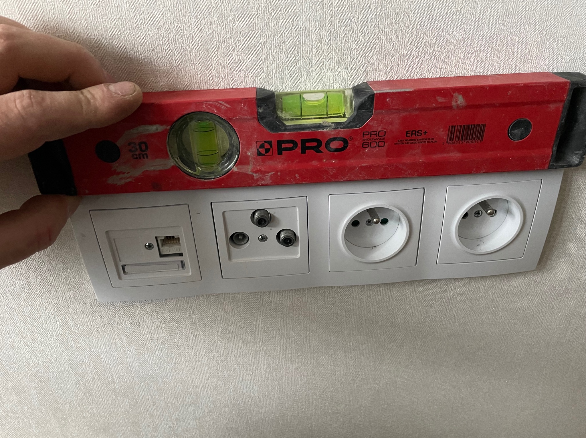 Przy białym montażu również zwracamy uwagę na szczegóły :)