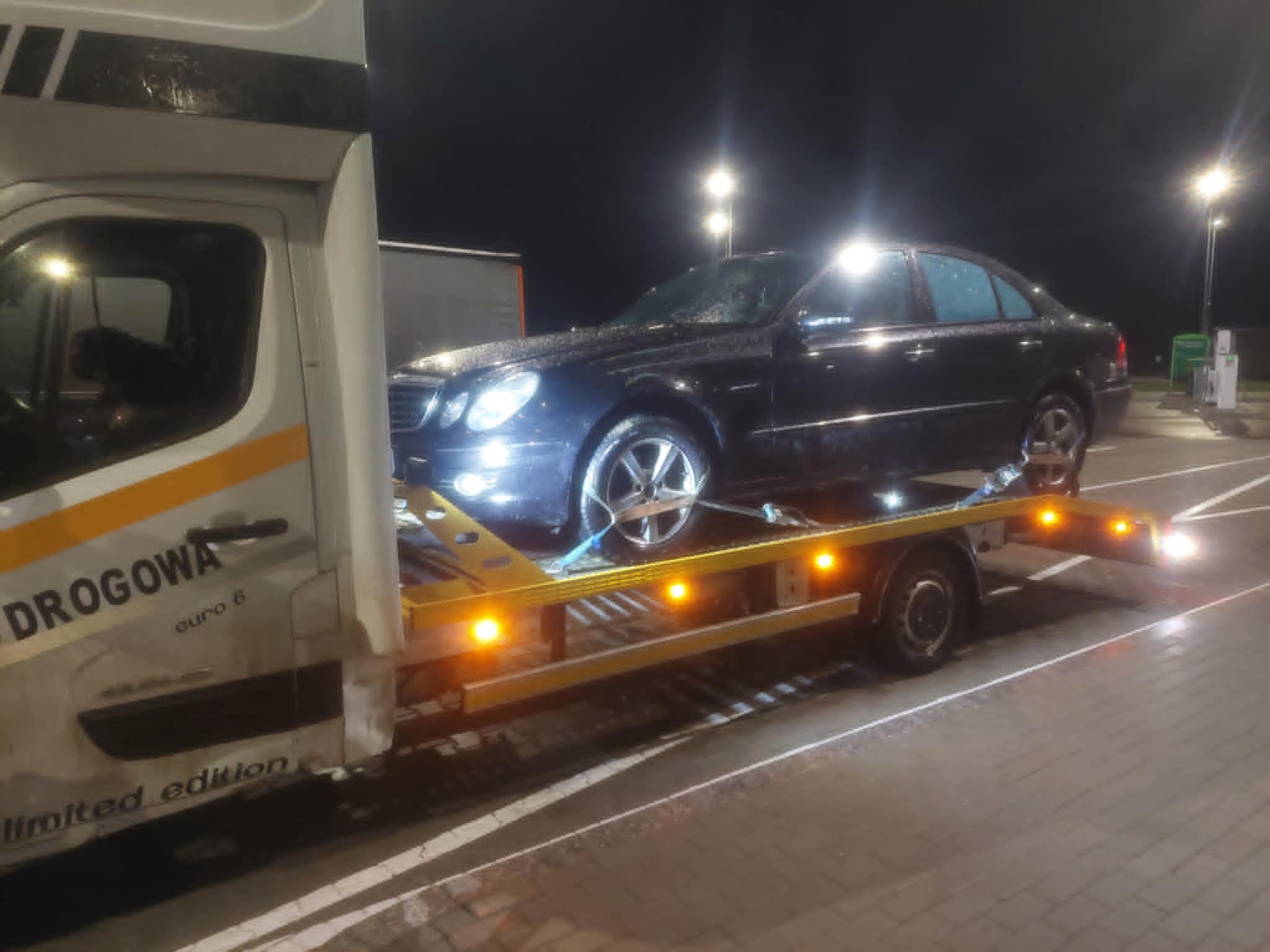 Pomoc Drogowa Kraków holowanie laweta 24h