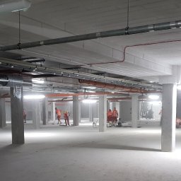 Posadzka żywiczna w garażu 5000m2