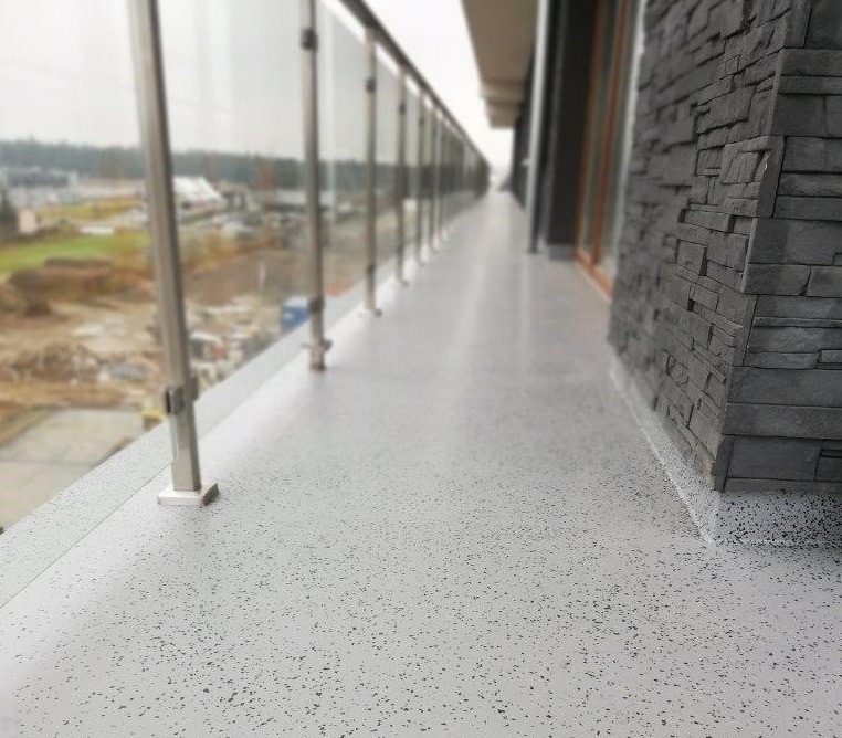 Balkony w technologii poliuretanowej z platkami