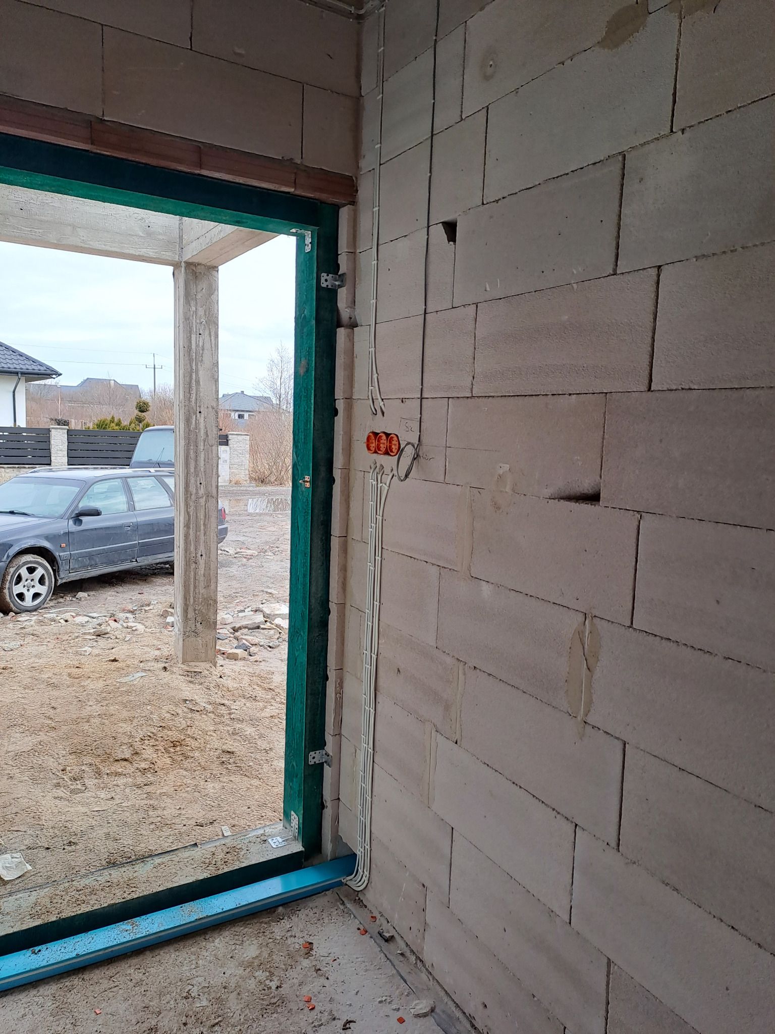 kilka zdjec z naszych realizacji rowniez DPD w Radomiu nowy oddzial od podstaw wykonana elektryka przez naszą firme.