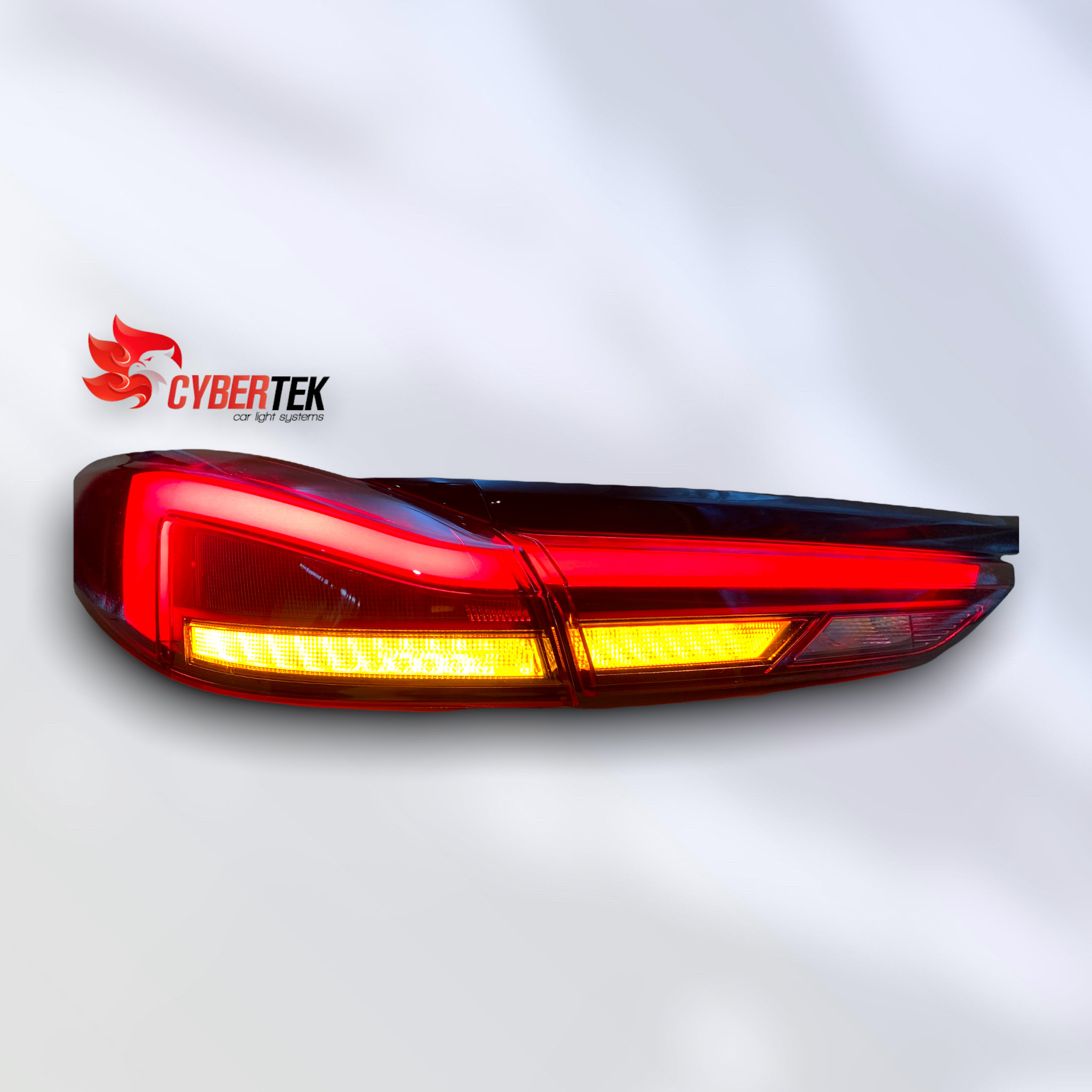 Nowoczesna lampa tylna LED z logo Cybertek car light systems, prezentowana na jasnym tle.