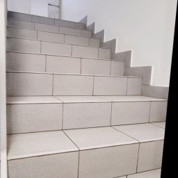 sprzątanie klatek schodowych