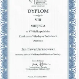 Oprócz wiedzy w obszarze finansów interesuję się prawem podatkowym.