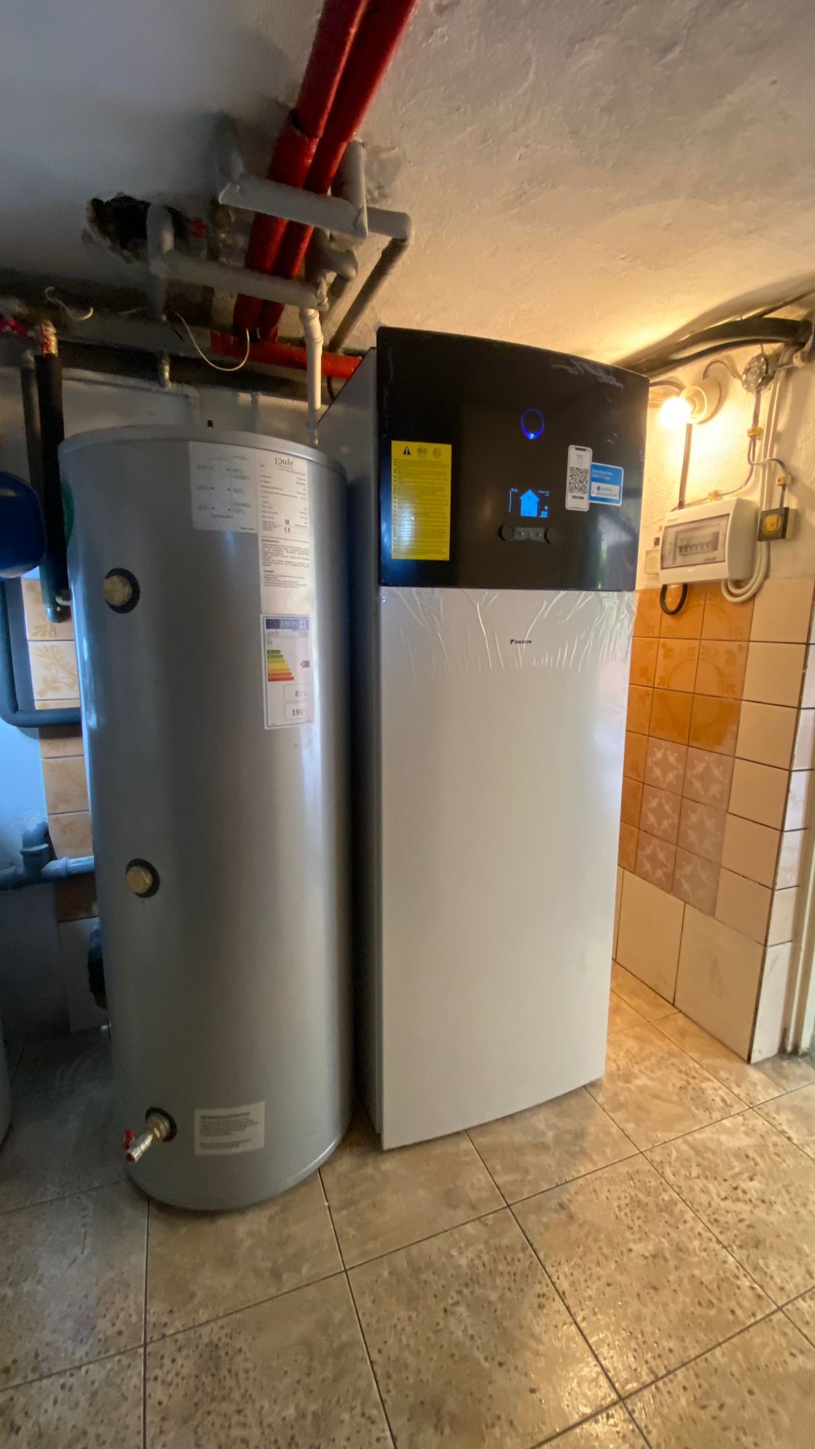 06-230 Różan, wysokotemperaturowa pompa ciepła Daikin 8kW ERRA08EW1, ELVH12S18E9W