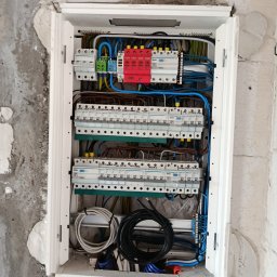 Konrad Kucharczyk - Projekty Elektryczne Ochman&oacute;w