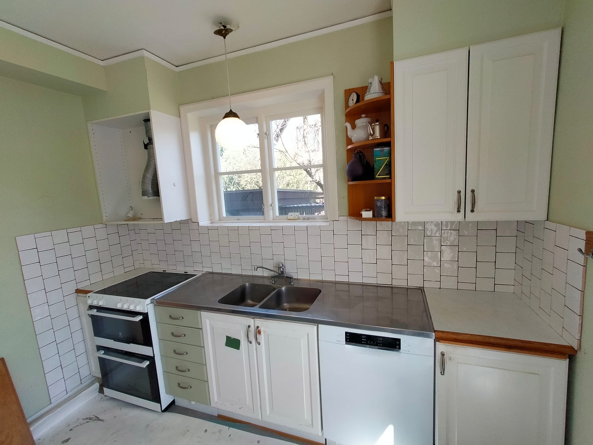 wymiana plytek w kuchni