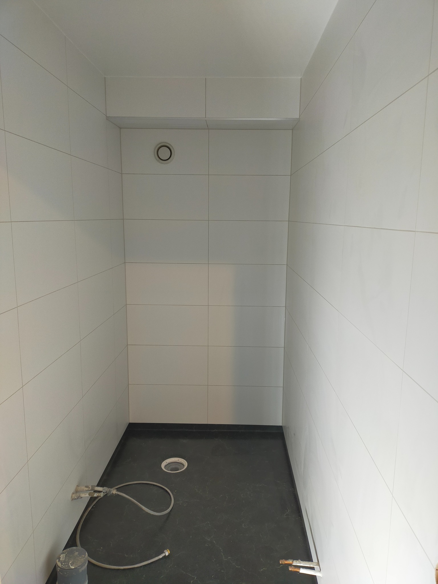 Remont lazienki z gumoleum na podlodze