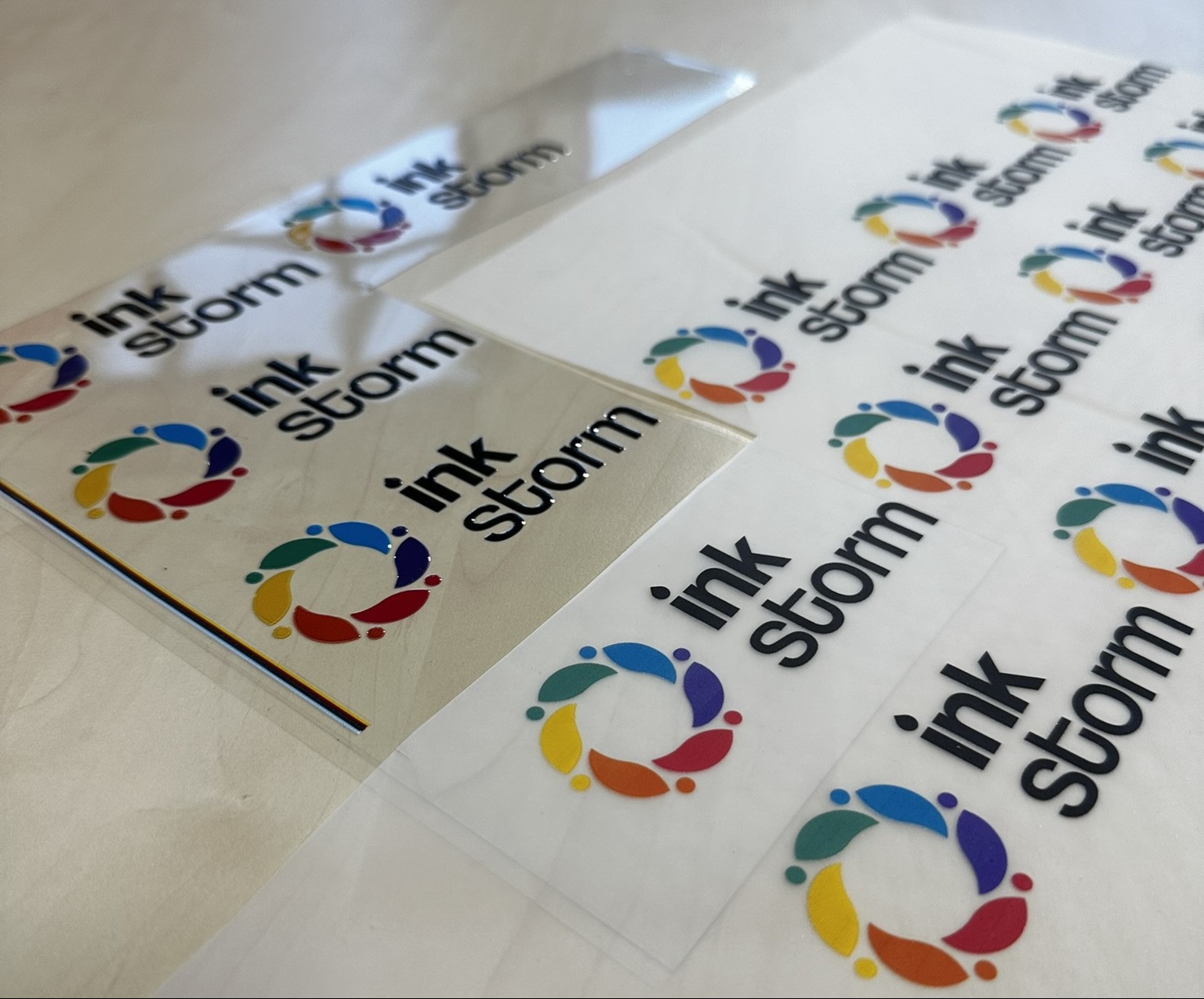 Wydruku DTF oraz DTF UV