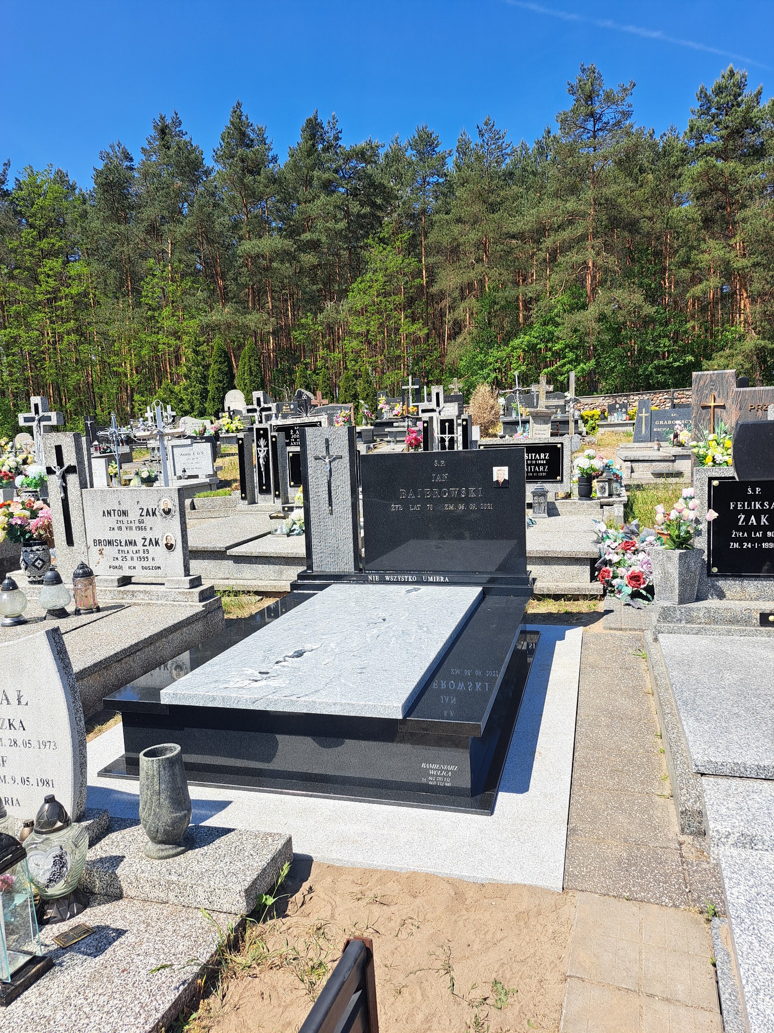 Granit black premium+ viscont white