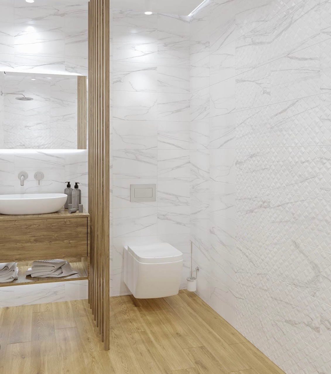 Nowoczesna łazienka z białymi marmurkowymi płytkami, drewnianą podłogą i szafką pod umywalkę z drewnianymi lamelami. Wisząca toaleta i subtelne oświetlenie LED.
