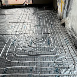 Wykonujemy prace hydrauliczne typu ogrzewanie podłogowe montaż grzejników montaż instalacji wodno-kanalizacyjne w całych domach . Przeróbki instalacji . 