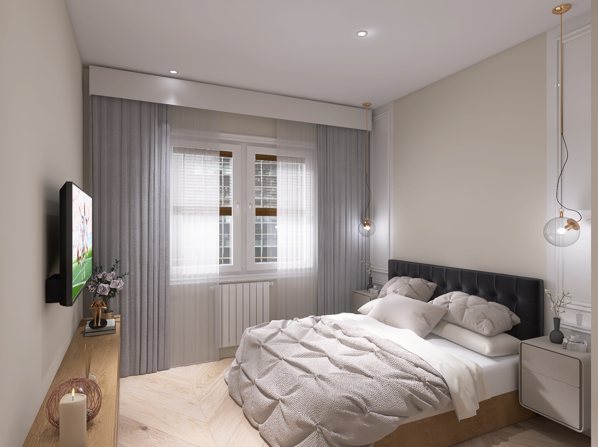 Elegancka sypialnia z telewizorem, łóżkiem z pikowanym zagłówkiem i zasłonami w odcieniach szarości. Na szafce nocnej lampka z kulistym kloszem. Świeca na drewnianej konsoli.