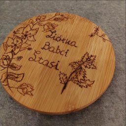 Ręcznie wypalana, drewniana pokrywka na słoik 