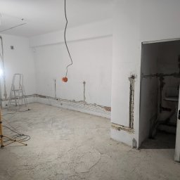 Grupa DEKA - Instalacje elektryczne