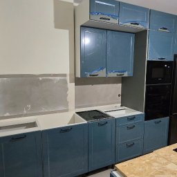 Grupa DEKA - Układanie paneli i parkiet&oacute;w Bielsk Podlaski