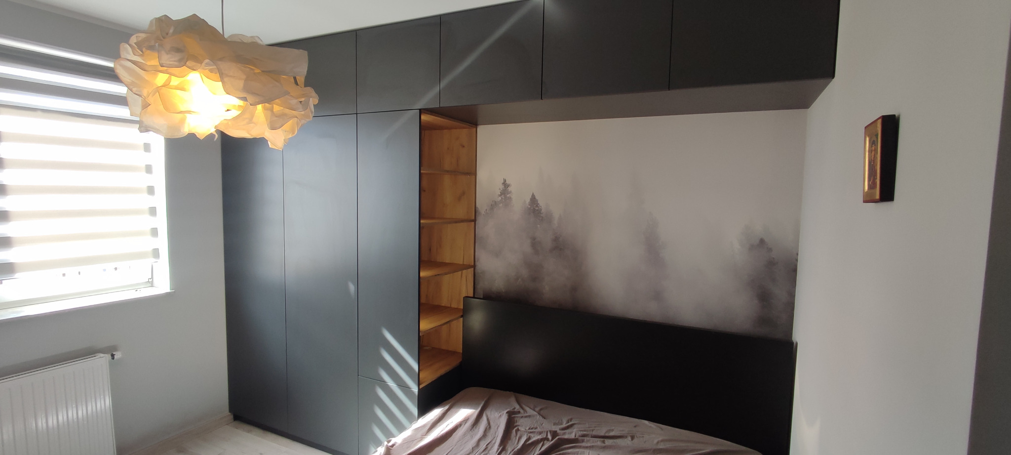 Szafa z oświetleniem