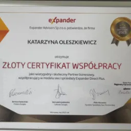 Złoty certyfikat współpracy dla Katarzyny Oleszkiewicz od Expander Advisors Sp. z o.o. z podpisami zarządu i datą maj 2023.
