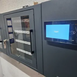 Elektroniczny depozytor kluczy Roger Racs 5