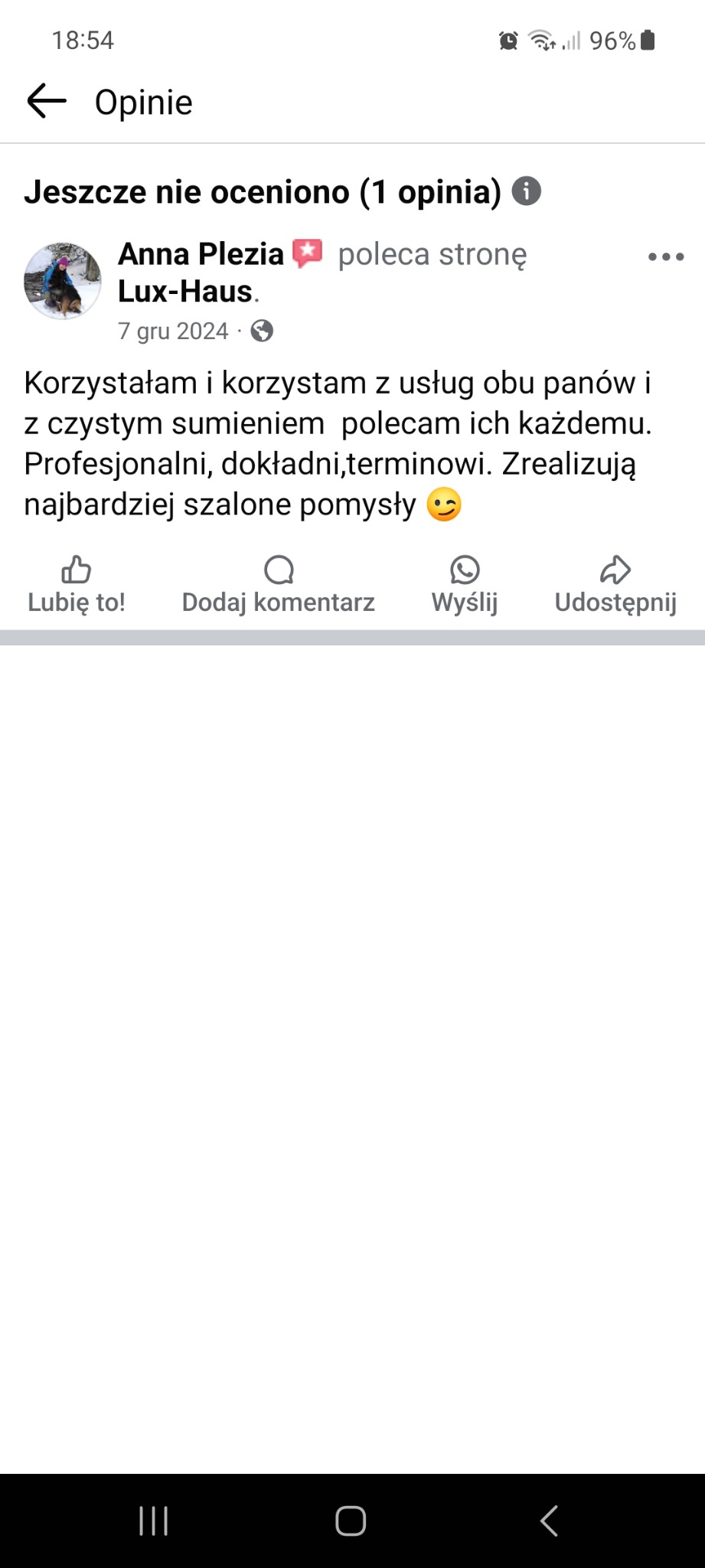 Zrzut ekranu z opinią klientki Anny Plezii na temat usług firmy Lux-Haus, zawierający pozytywną recenzję o profesjonalizmie i terminowości.