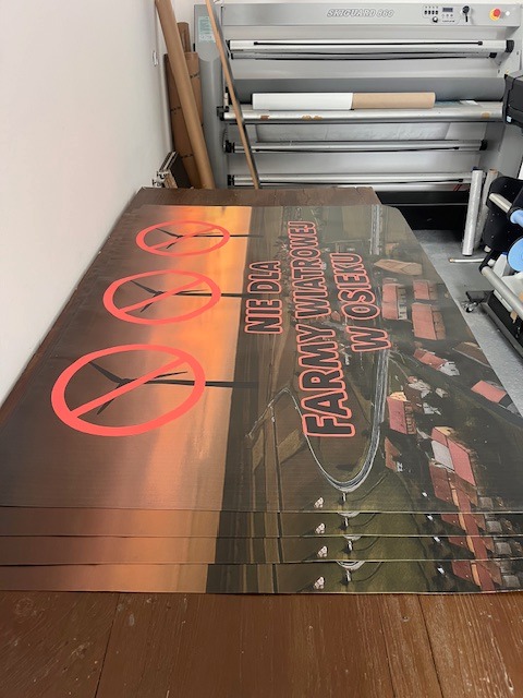 Gotowe Banery protestacyjne - NIE DLA FARMY WIATROWEJ - druk na materiale odpornym na warunki zewnętrzne.