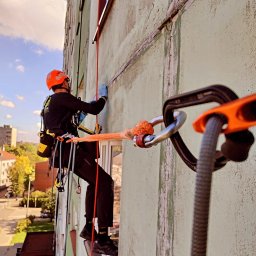 Jakub Nowicki Ruthless Service Usługi Alpinistyczne Prace Wysokościowe - Naprawa uszkodzonej elewacji Świętochłowice