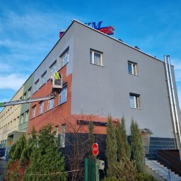 Malowanie elewacji natryskowo