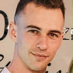 Stefan Eremuk - Układanie Paneli Kamienica Szlachecka