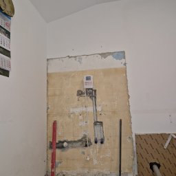 W trakcie usługi w salonie kosmetycznym 