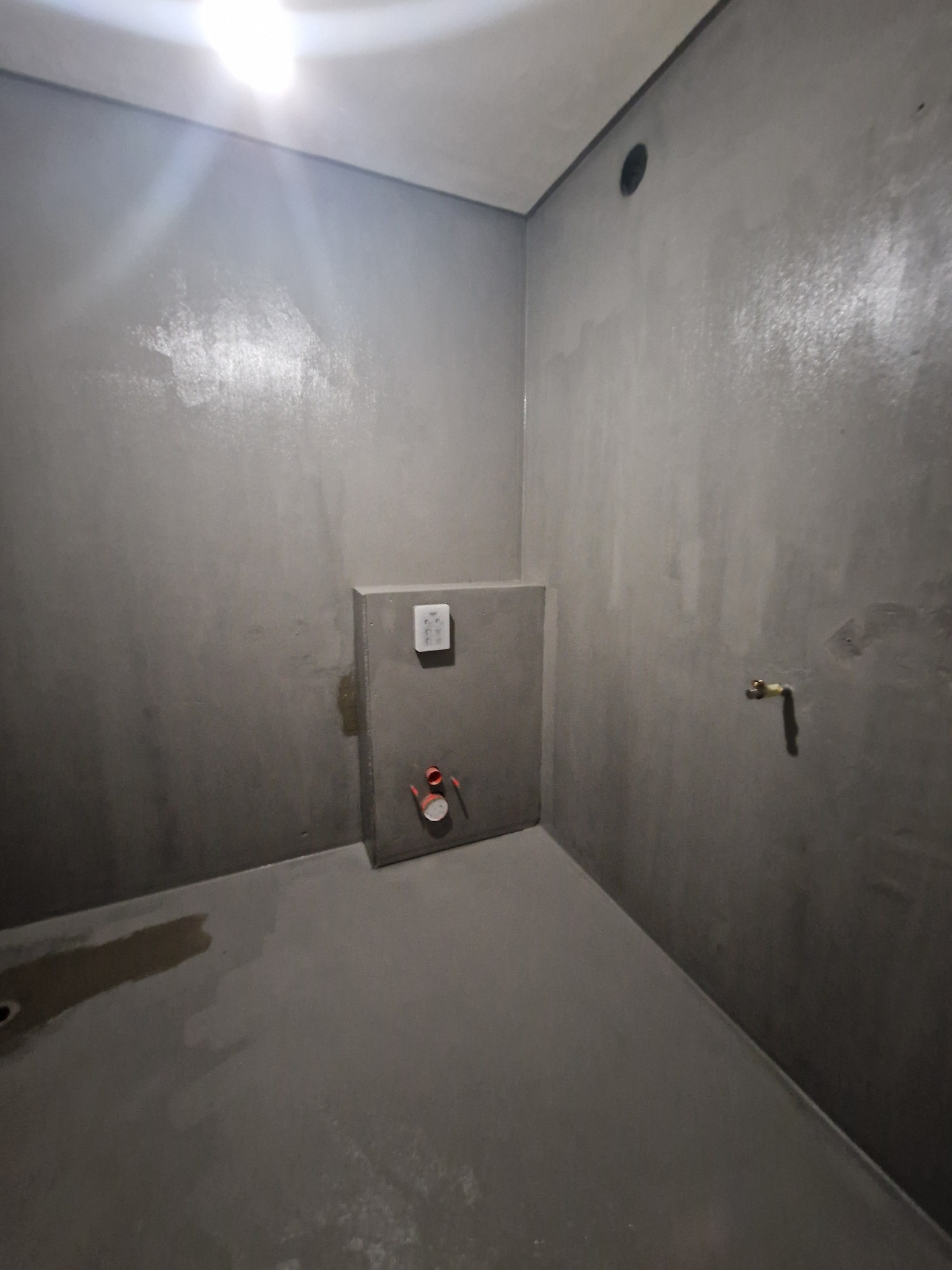 Łazienka zabespieczona hydroizolacją w płynie.