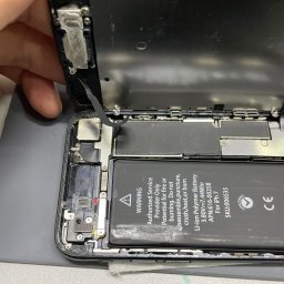 Wymiana wyświetlacza w telefonie Iphone