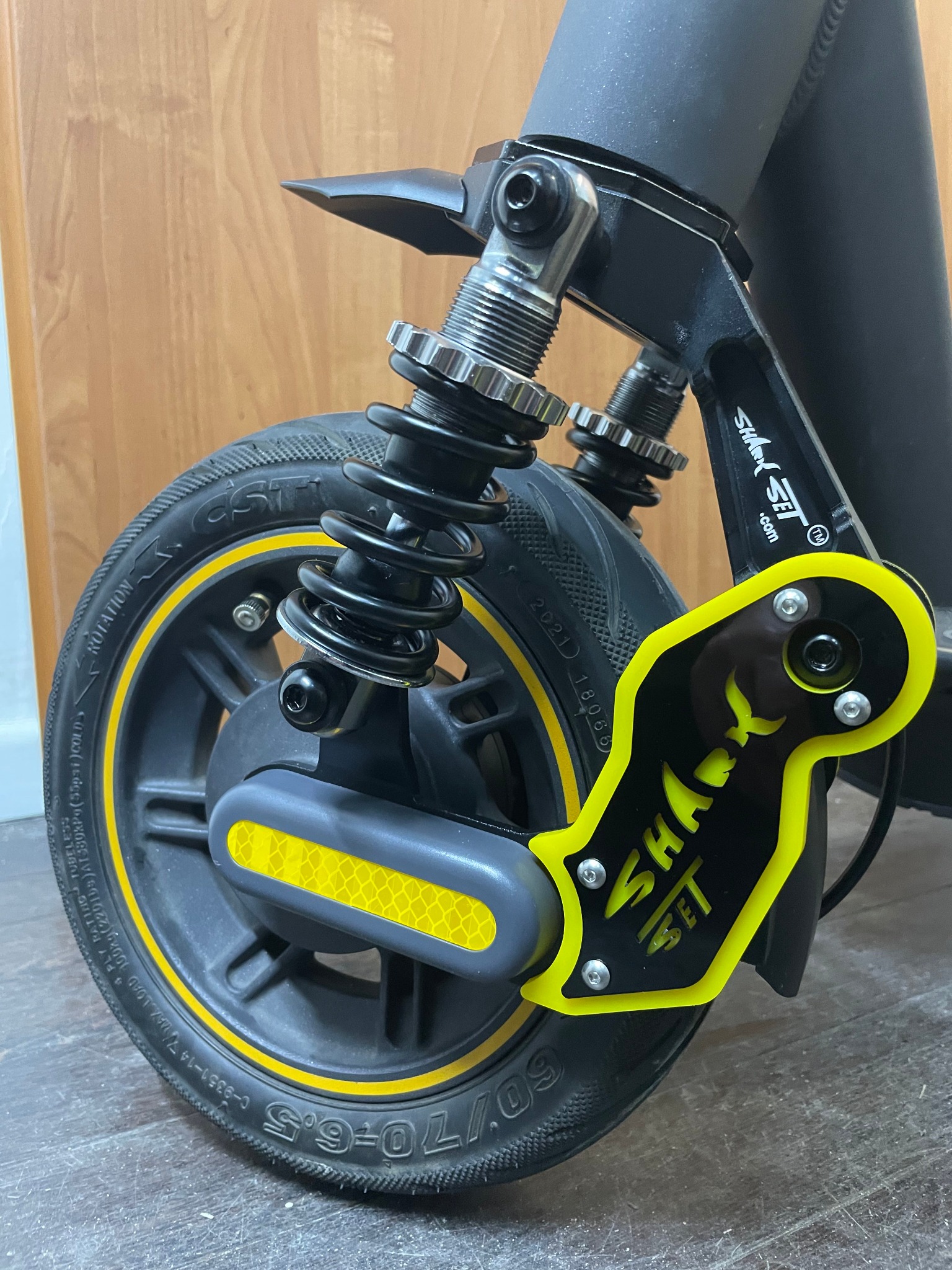 Montaż zawieszenia przedniego Sharkset w Ninebot G30 max