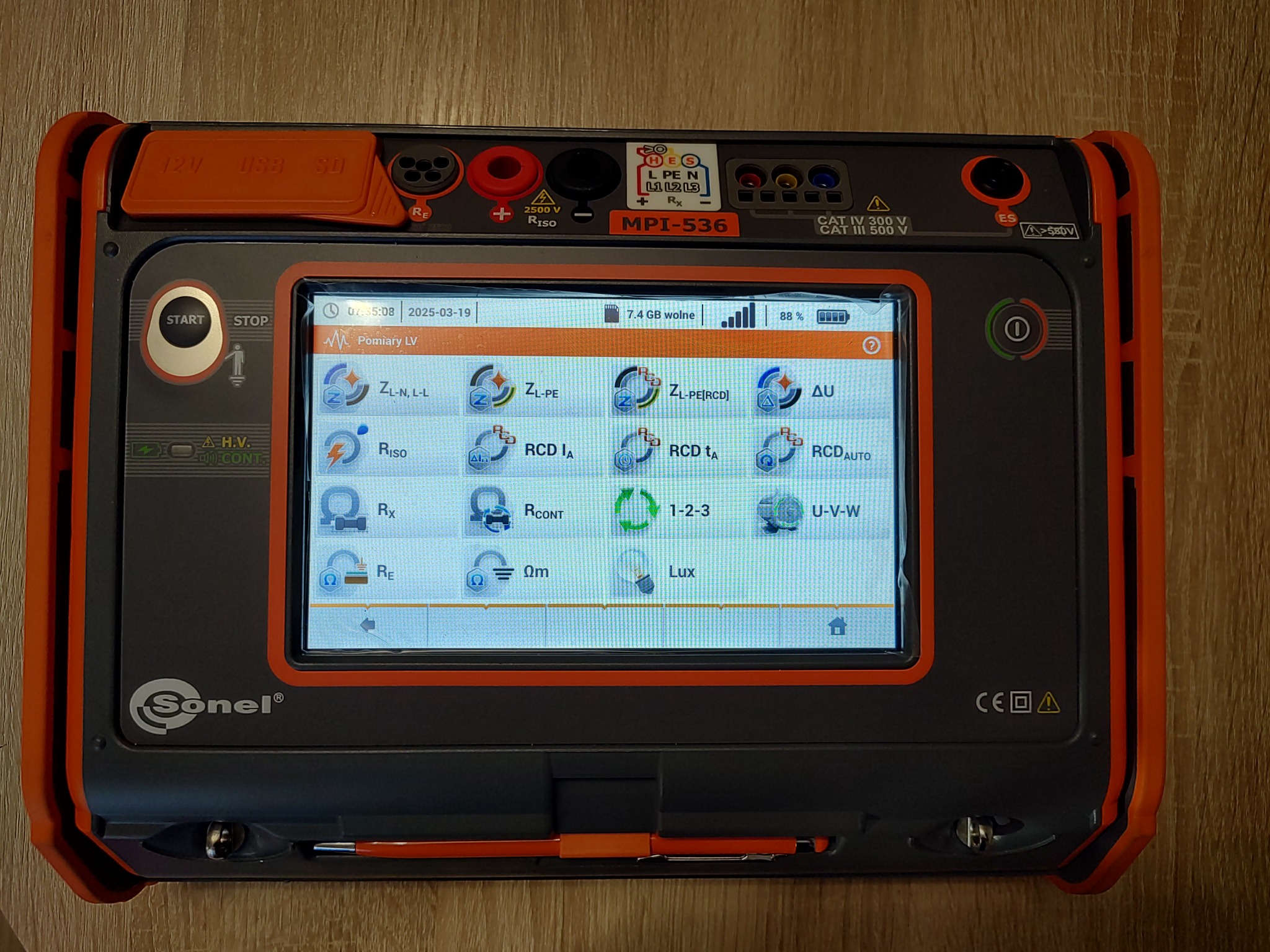 Pomiary elektryczne tylko na sprawdzonym sprzęcie