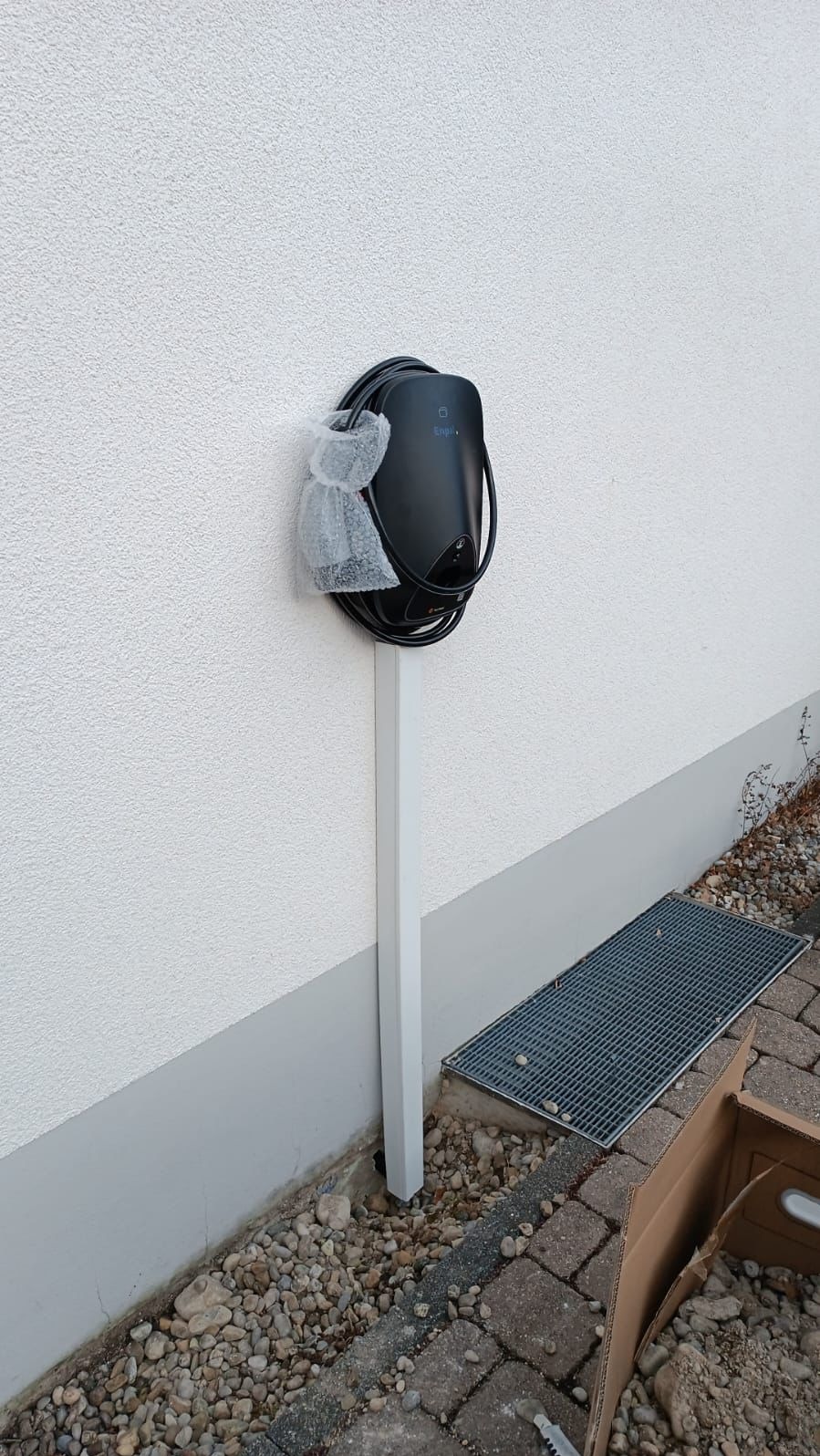 Zajmujemy się również montażem ładowarek do samochodów elektrycznych.