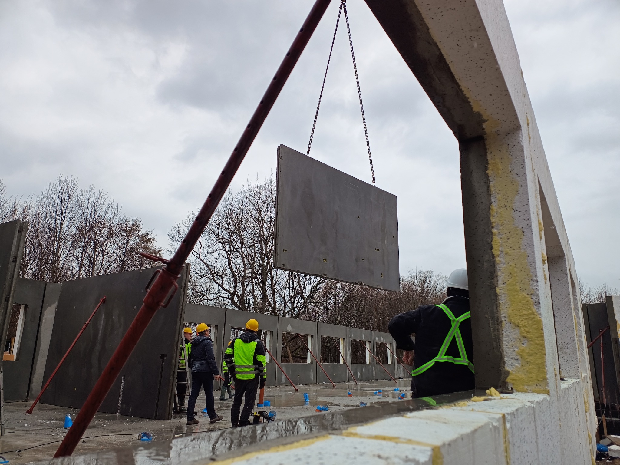 Budynek 3 kondygnacyjny, 66 lokali.