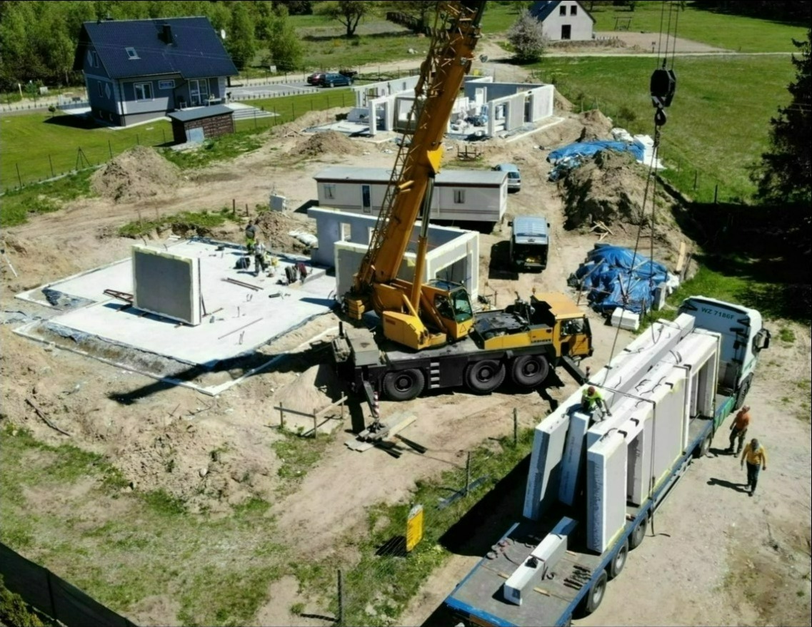 Nie ma to jak 2 domy zamiast jednego ;-)