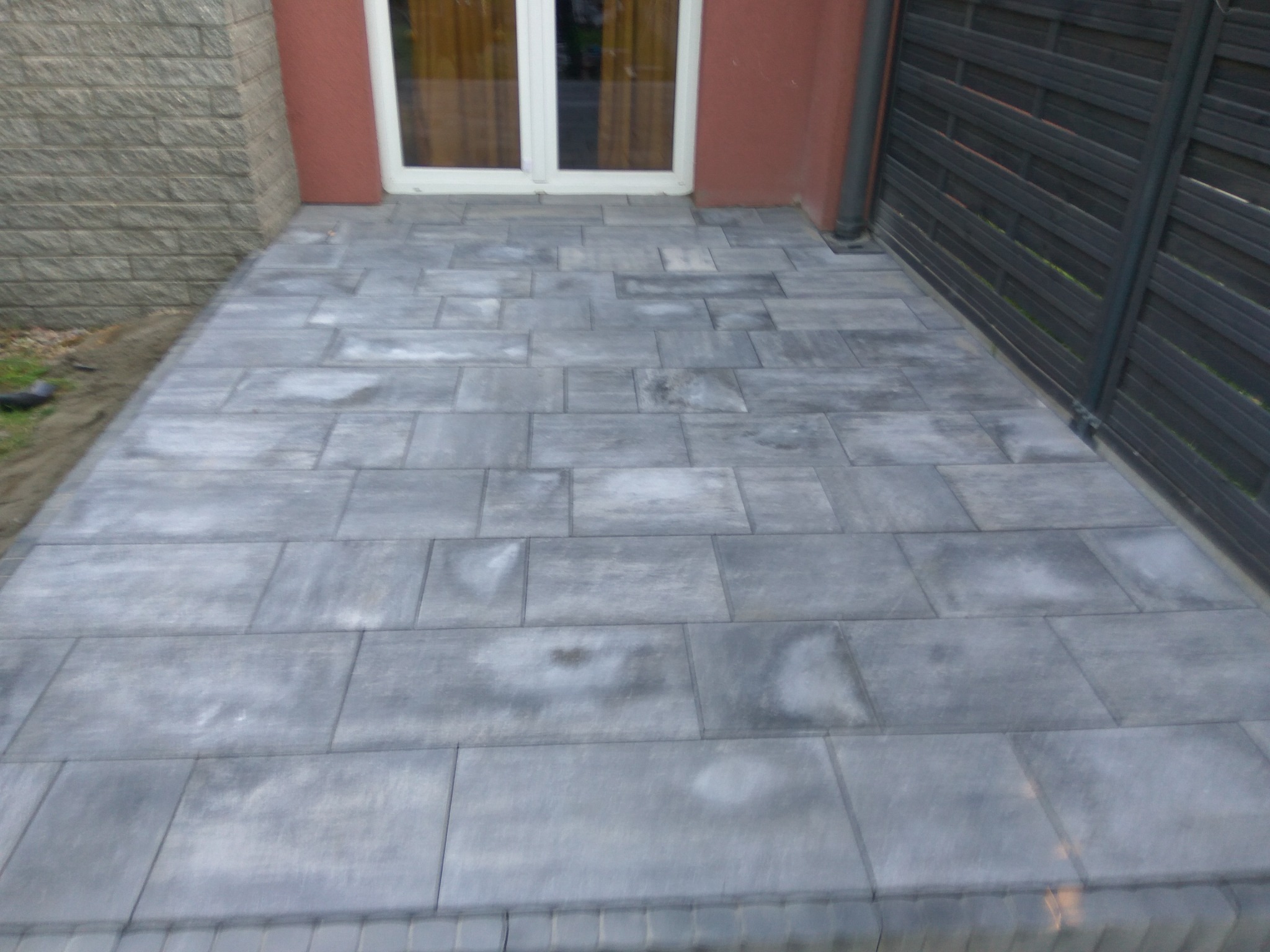 Układanie tarasów z kostki