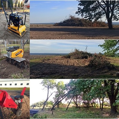 Kompozycja z żółtą zagęszczarką, glebogryzarką i rębakiem do gałęzi na tle krajobrazu po wycince drzew i krzewów, z widocznymi stertami gałęzi.