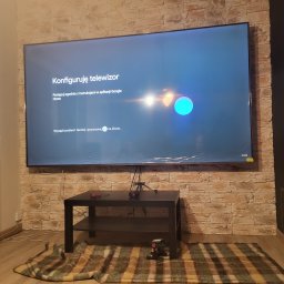 Jakub Jędrzejewski - Montaż telewizora 100 Cali !!!!