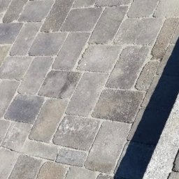 BRUKTECH SPÓŁKA Z OGRANICZONĄ ODPOWIEDZIALNOŚCIĄ - Rzetelne Usługi Koparko Ładowarką w Grudziądzu