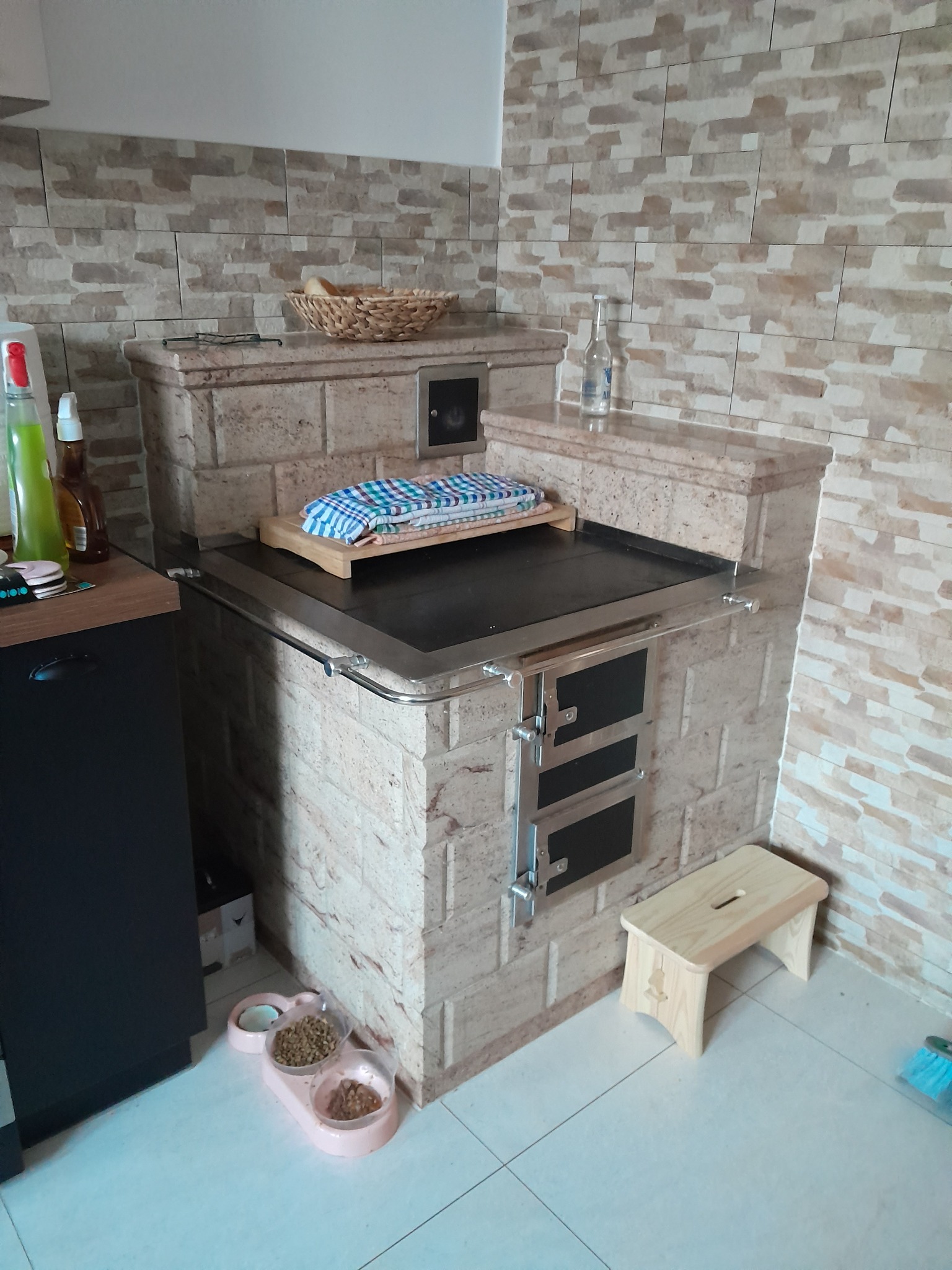 Kuchnia z kafli granitowych