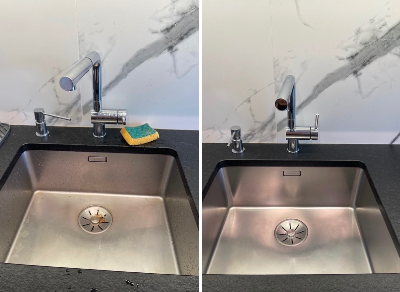 Błyszczący zlew kuchenny ze stali nierdzewnej po czyszczeniu, widok przed i po. Bateria chromowana, marmurowe płytki w tle, czarny blat.