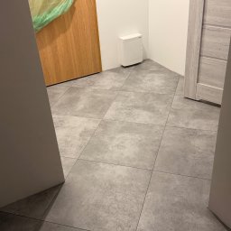 EUROBUD-SK Serhii Kasianchuk - Układanie paneli PCV