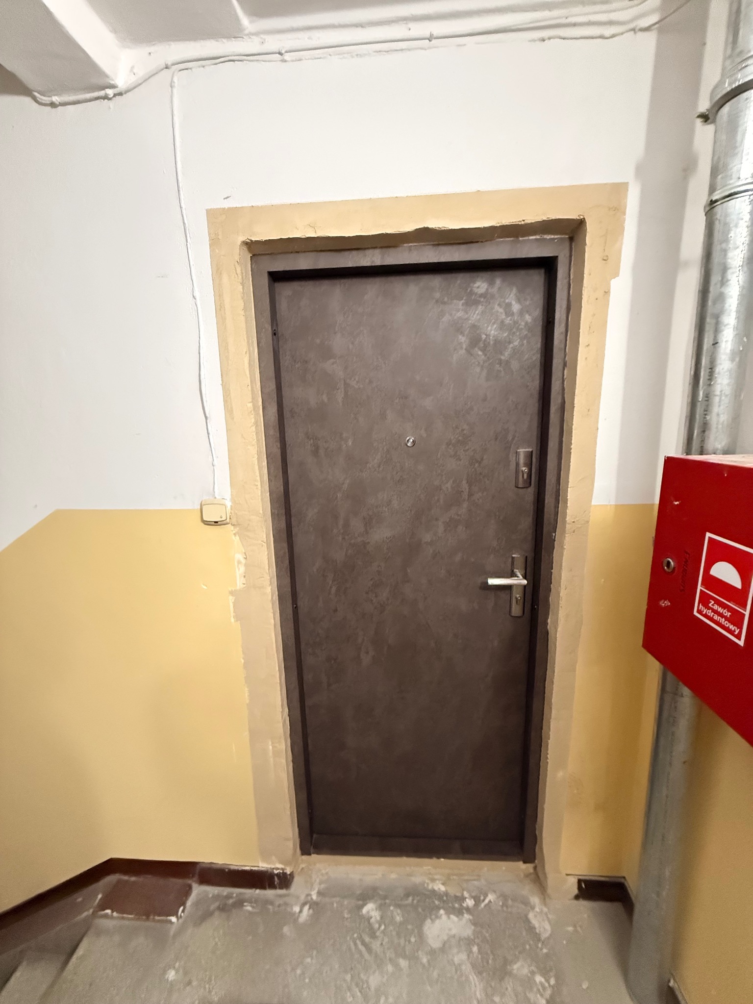 Demontaż-Montaż drzwi wejściowych