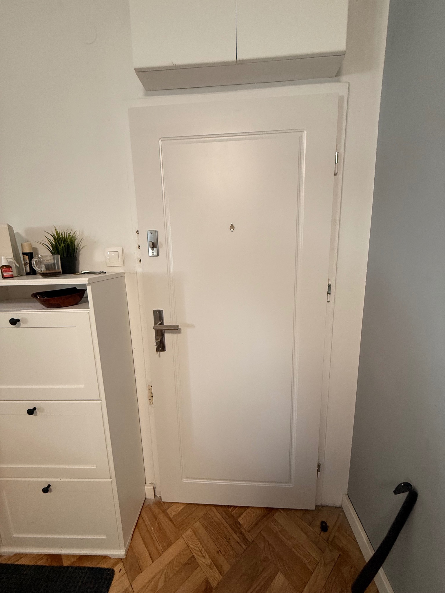 Montaż na starą ościeżnice drzwi wejściowe